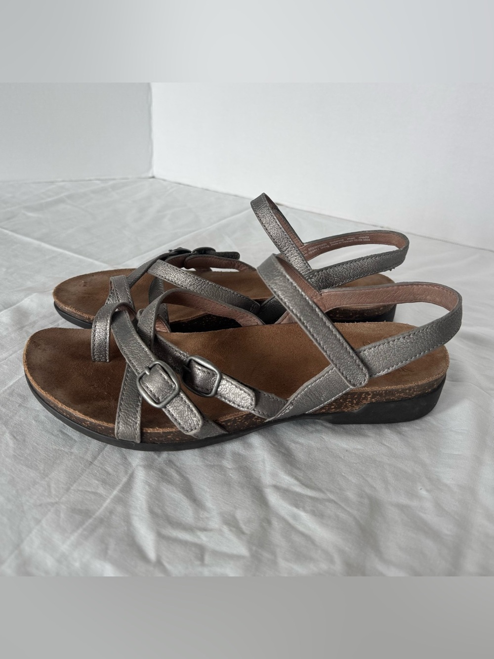 Dansko Roslyn sandals in antique silver metallic Size 39/9